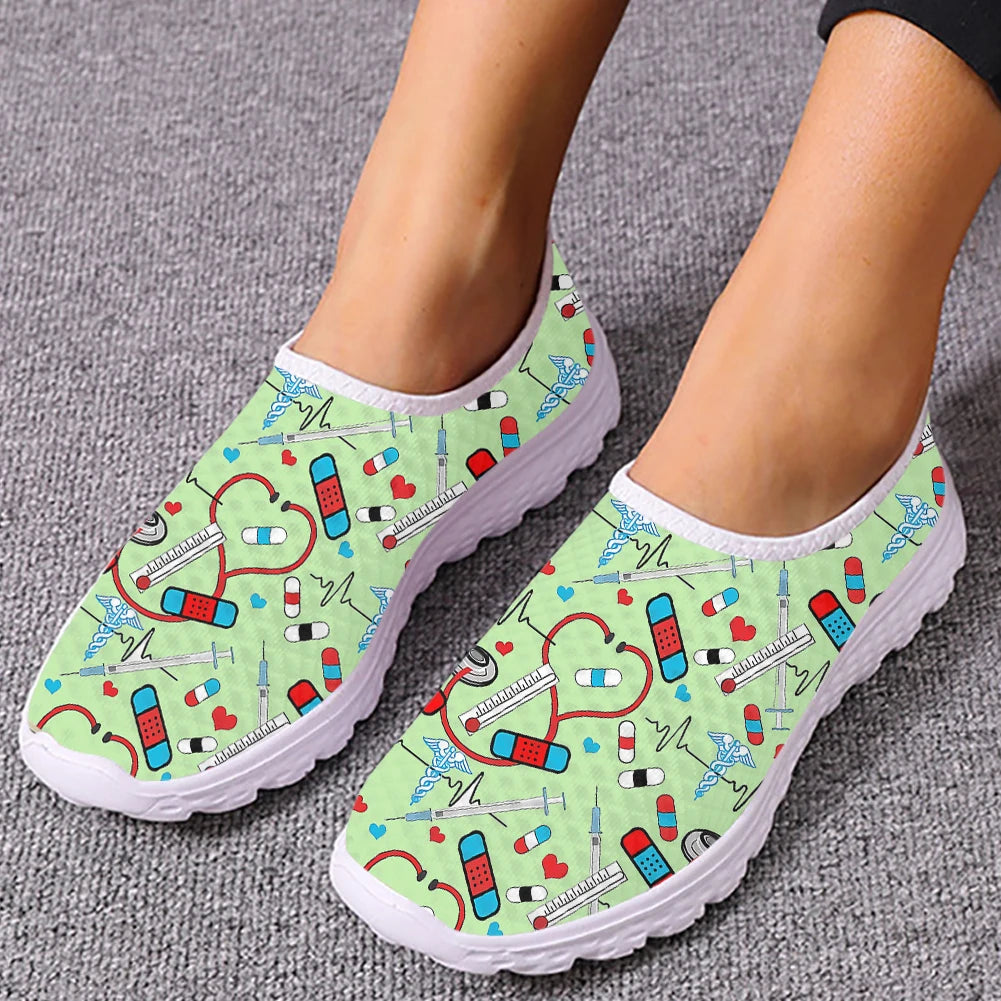 INSTANTARTS 2023 Nursing Shoes Stethoscope Medical Supplies Pattern Women's Non-Slip Flat Shoes Summer Breathable Mesh Sneakers