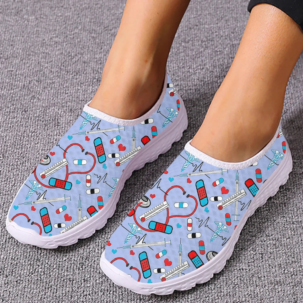 INSTANTARTS 2023 Nursing Shoes Stethoscope Medical Supplies Pattern Women's Non-Slip Flat Shoes Summer Breathable Mesh Sneakers